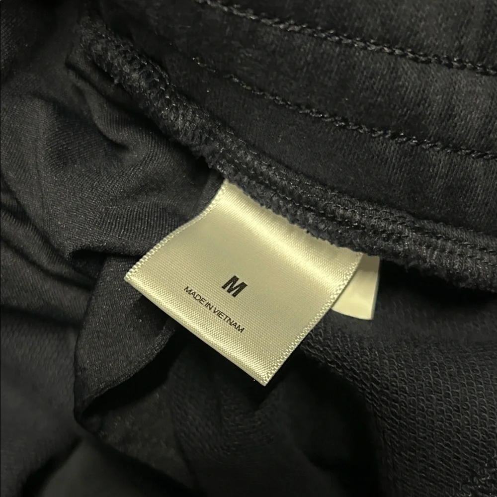 Express Shorts - Picture 3 of 6